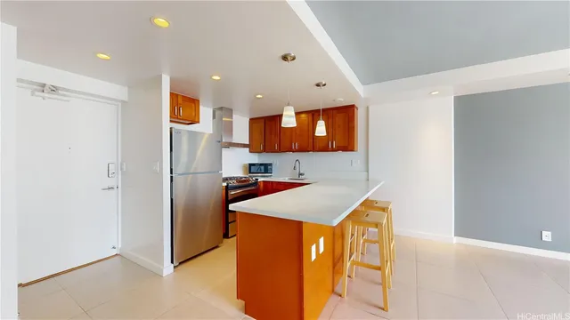 $2,700 | 475 Atkinson Drive, Unit 802, Honolulu, HI 96814