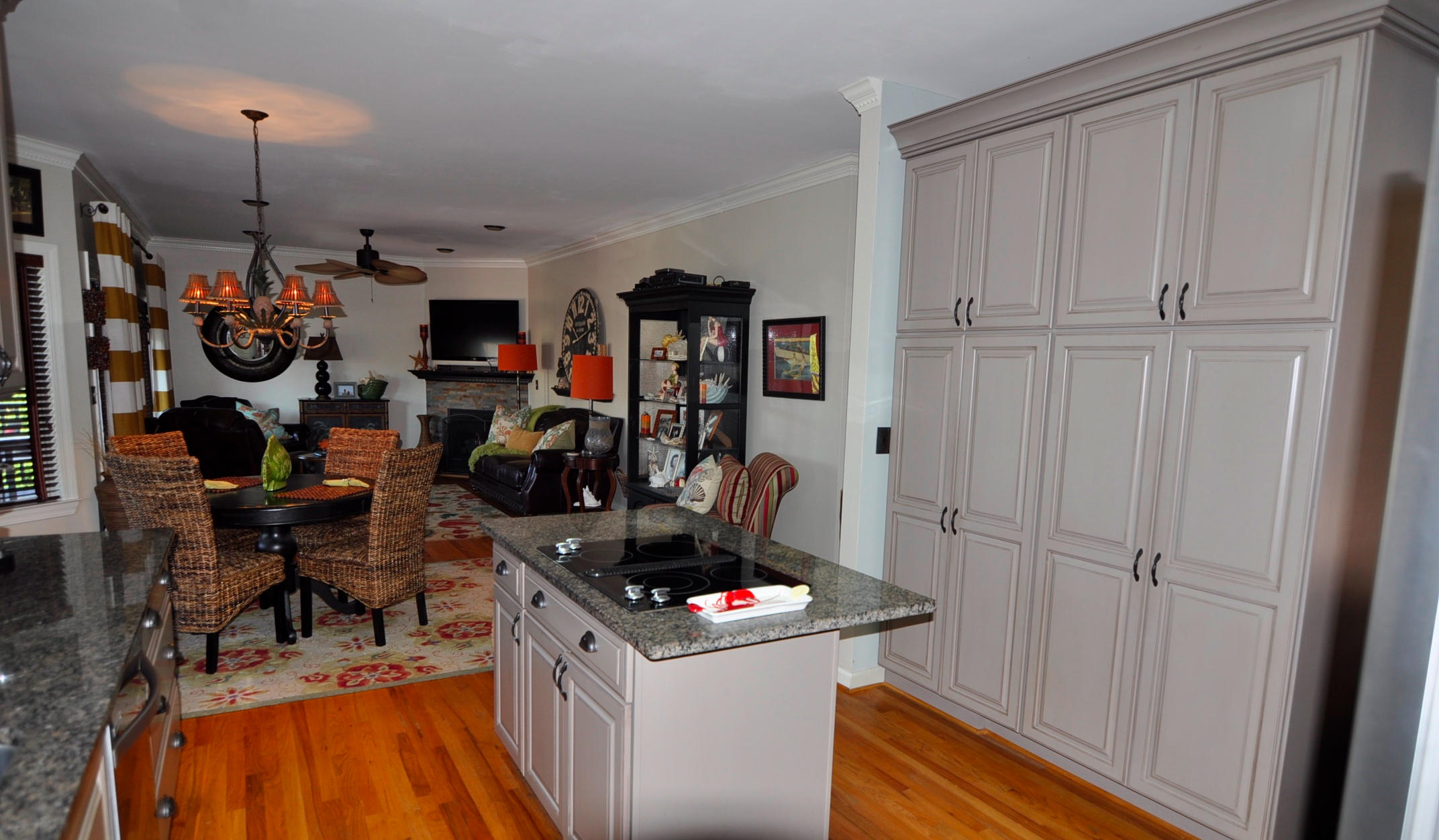 1683 Tower Battery Road Charleston, SC 29412 - Photo 11 of 50 View from kitchen into living room