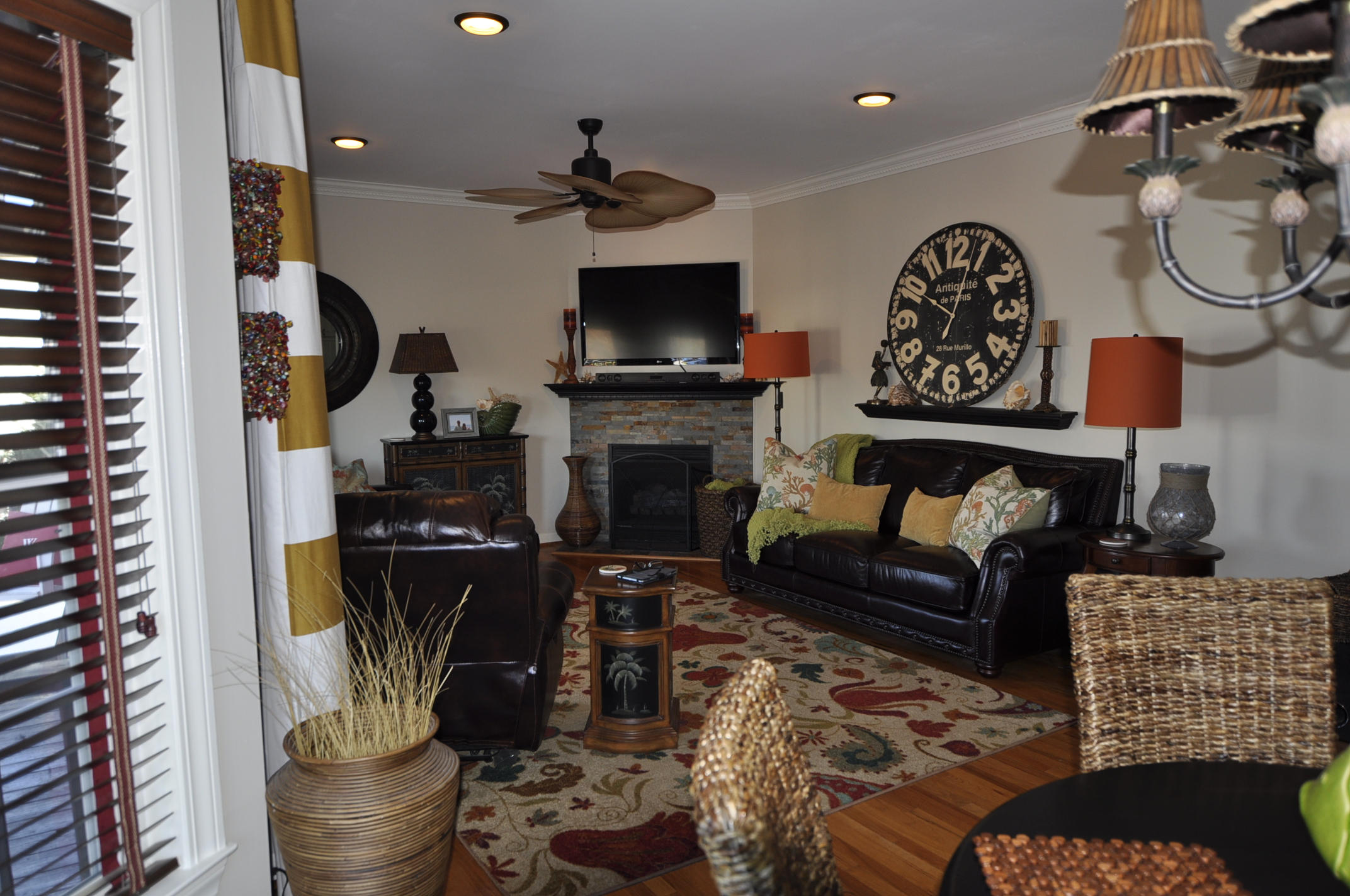 1683 Tower Battery Road Charleston, SC 29412 - Photo 5 of 50 Living room, from breakfast nook