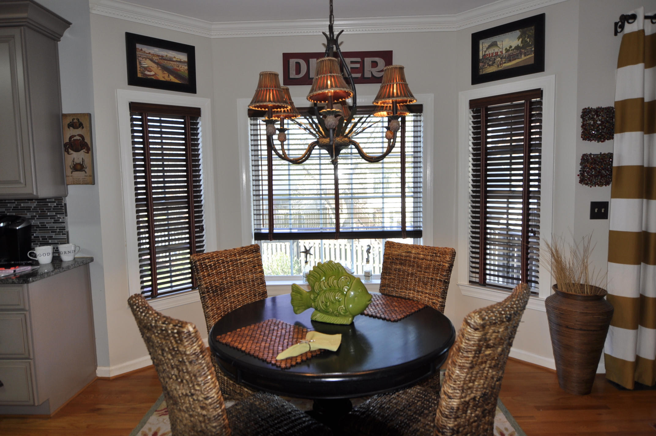 1683 Tower Battery Road Charleston, SC 29412 - Photo 9 of 50 Breakfast nook