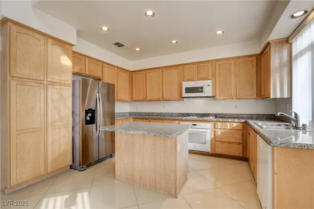 $2,599 | 9537 Gainey Ranch Avenue, Las Vegas, NV 89147