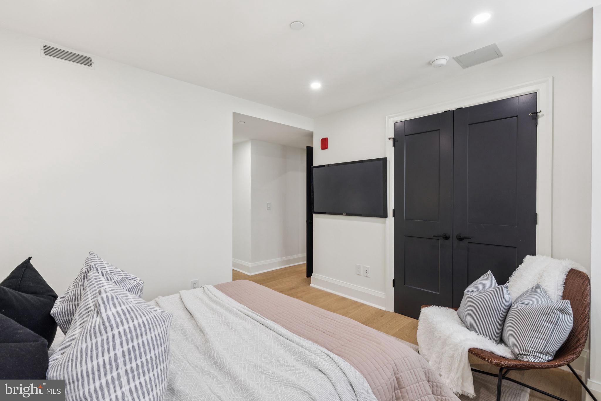 135 South 19th Street, Unit 407 Philadelphia, PA 19103 - Photo 13 of 25