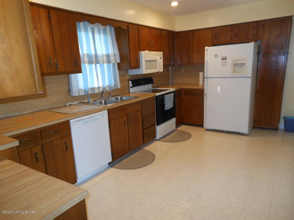 8604 Shepherdsville Road Louisville, KY 40219 - Photo 22 of 30 DSCN0720