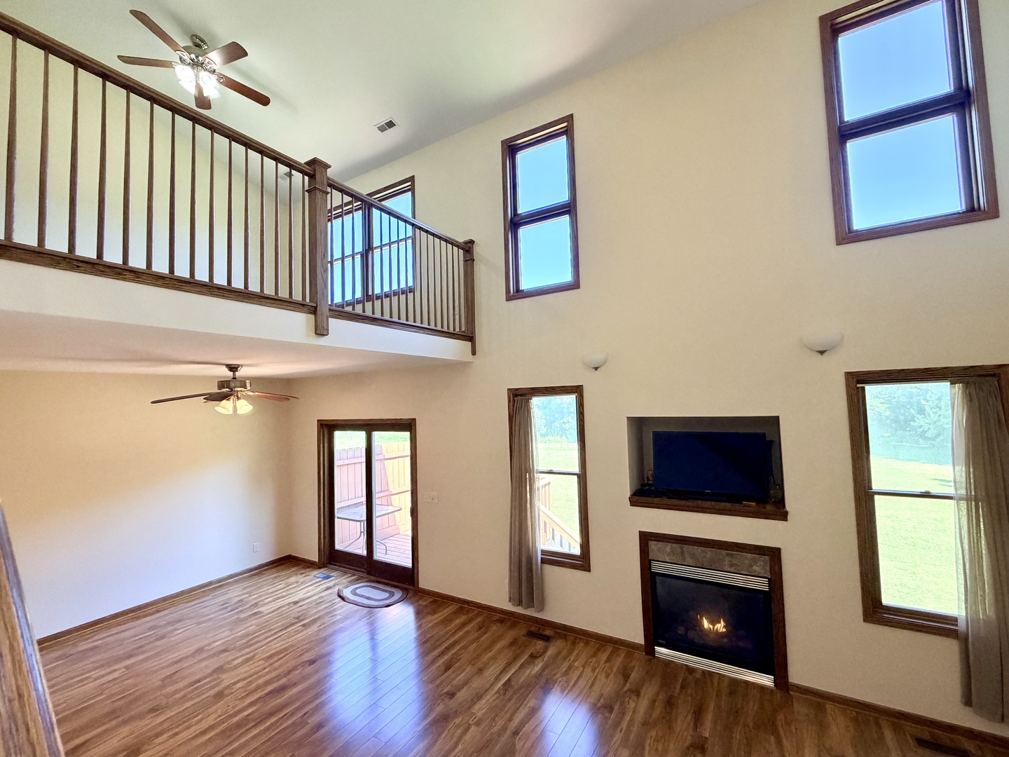 1354 Ridge Drive Sycamore, IL 60178 - Photo 6 of 38