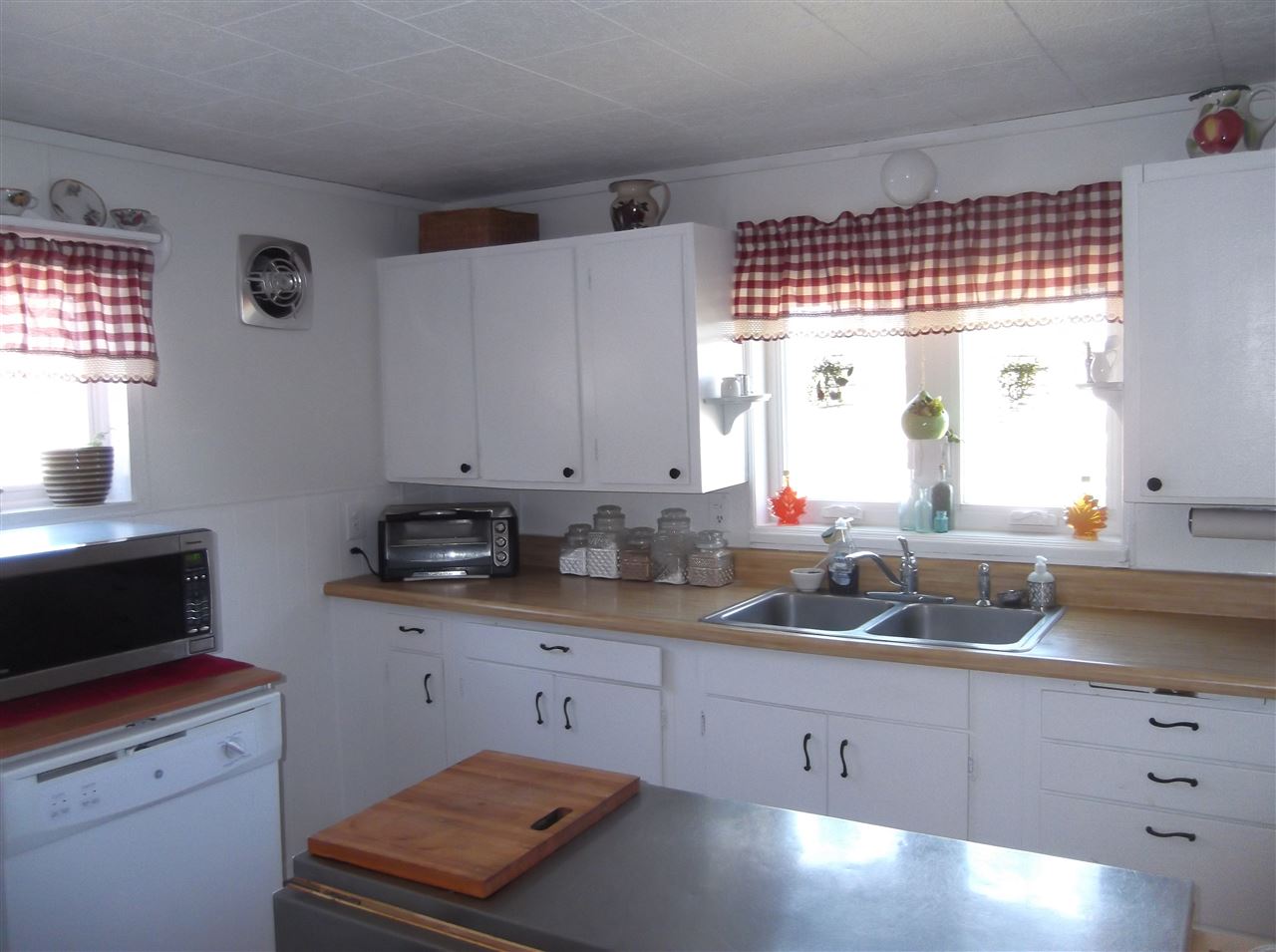 3318 Curtisville Road South Branch, MI 48761 - Photo 9 of 22 1846114-8.JPG