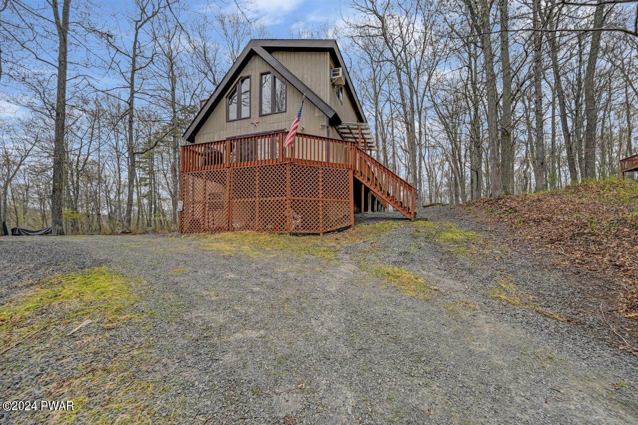 109 Laurel Road Lackawaxen, PA 18435 - Photo 4 of 82 Gallery Image 4