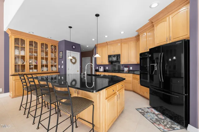 a view of a storage & utility room with washer and dryer
