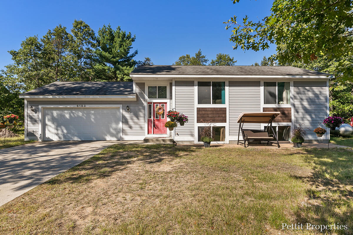 6163 Russell Road Twin Lake, MI 49457 - Photo 3 of 26 IMG_1000