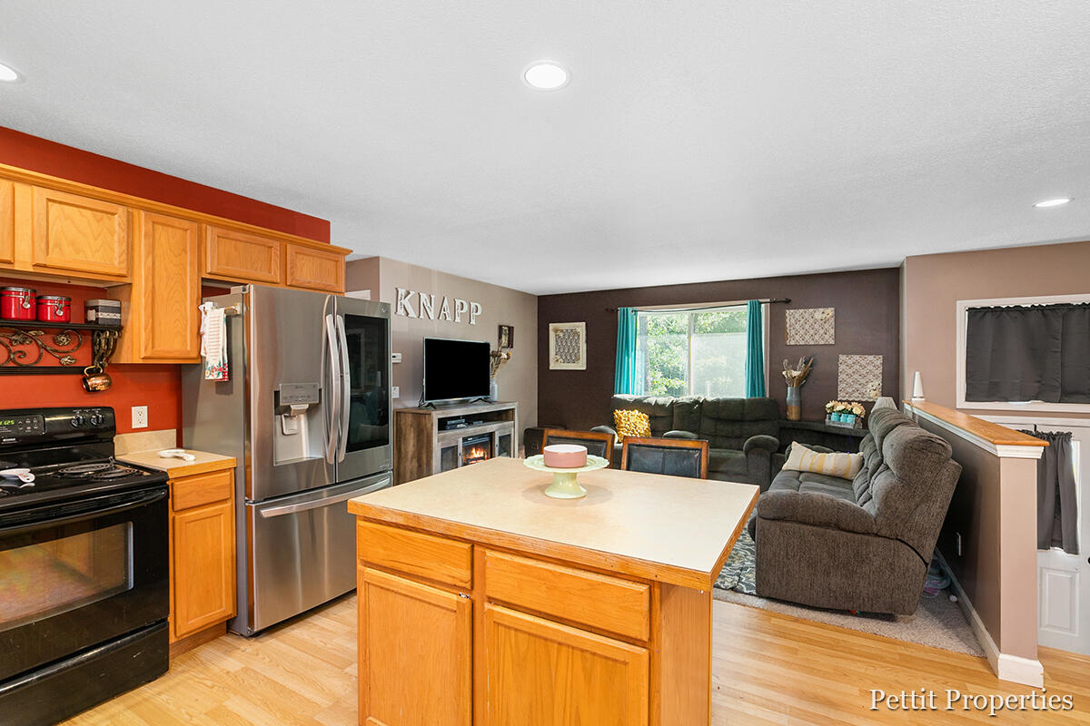 6163 Russell Road Twin Lake, MI 49457 - Photo 10 of 26 IMG_1008