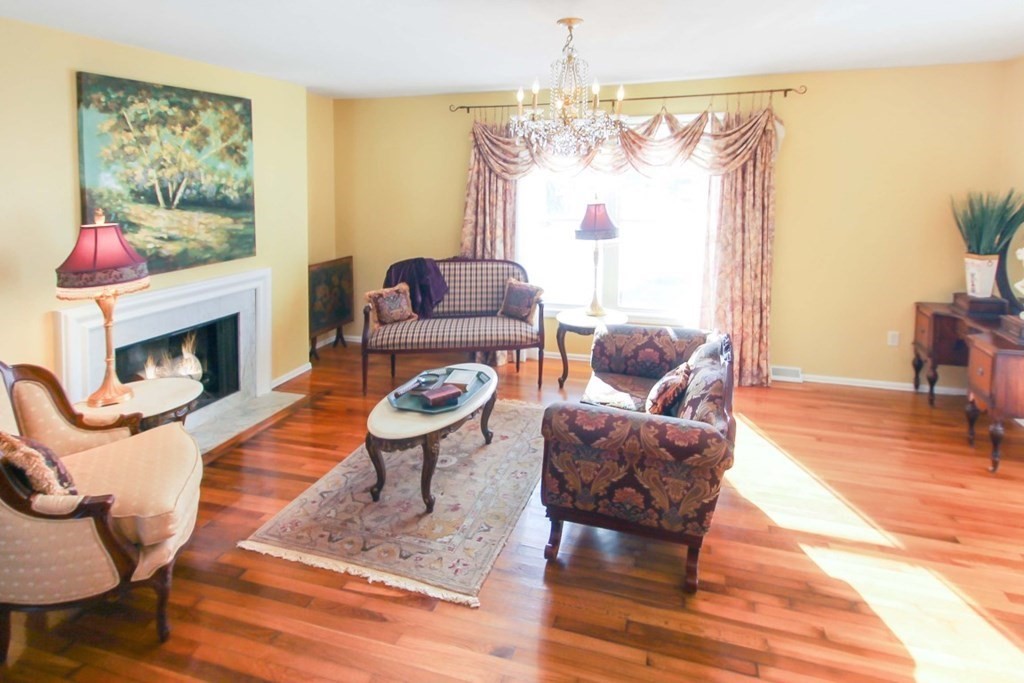 43 Jay Road North Andover, MA 01845 - Photo 6 of 29 Gallery Image 6
