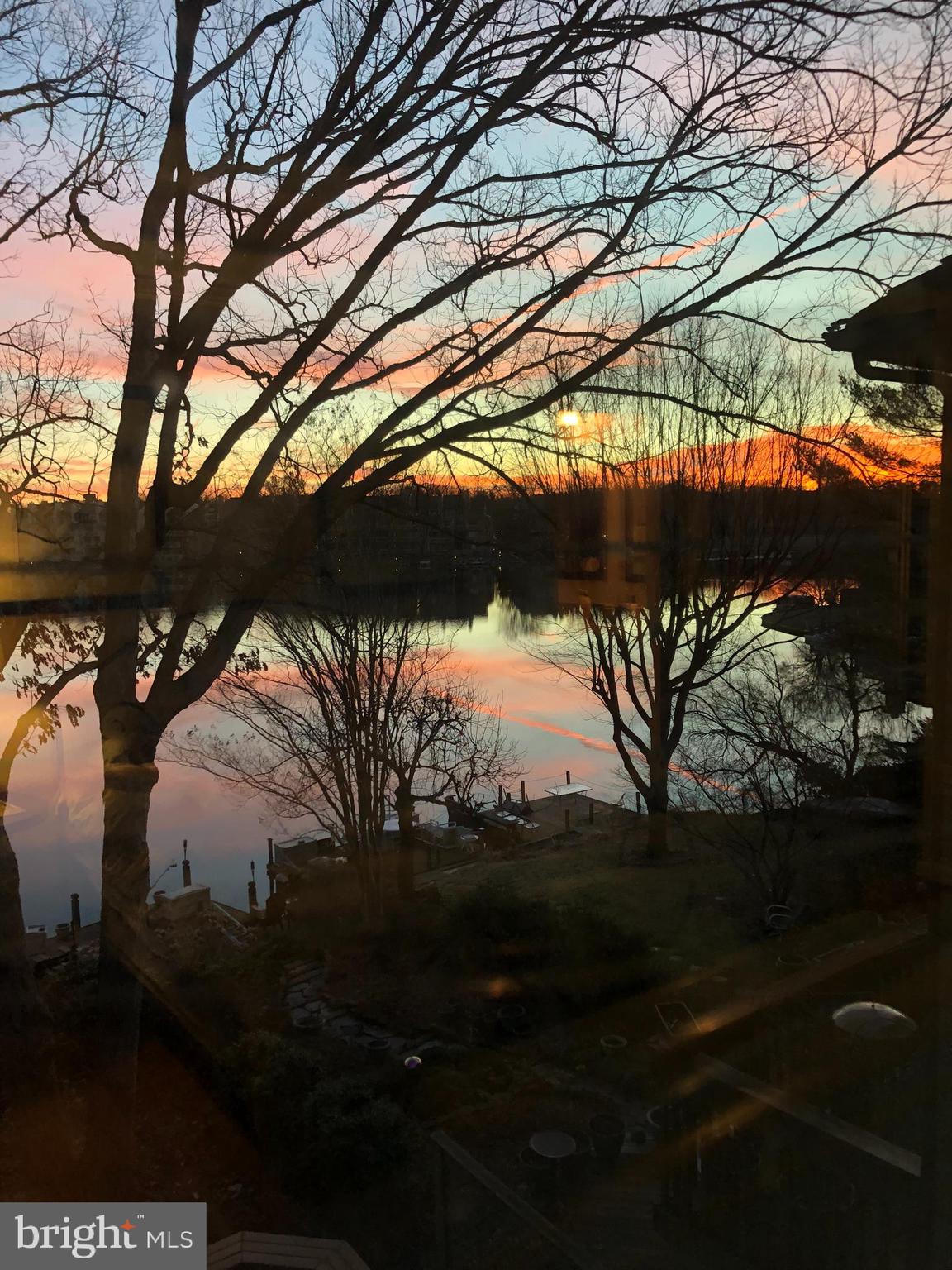 2012 Lakebreeze Way Reston, VA 20191 - Photo 3 of 78 Watch The Sunrise Over The Water!