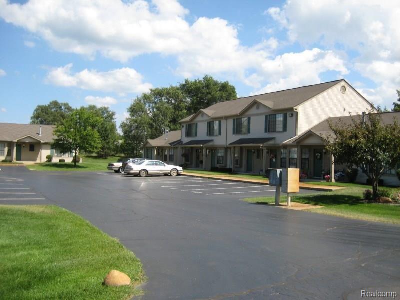 1222 Pine Ridge Drive Highland, MI 48357 - Photo 13 of 18