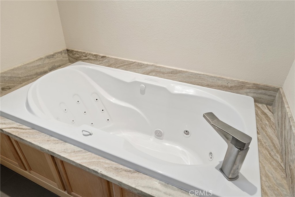 43 Edgewater Court Chico, CA 95928 - Photo 33 of 59 a bathroom with a bathtub and shower