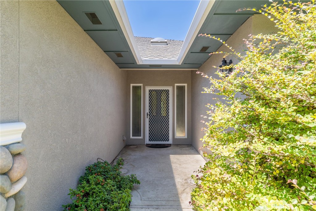 43 Edgewater Court Chico, CA 95928 - Photo 5 of 59