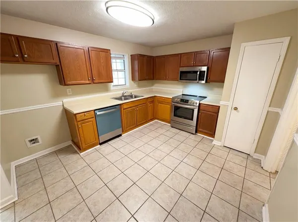 $183,000 | 105 Vineyard Pond Drive Northwest, Norcross, GA 30071