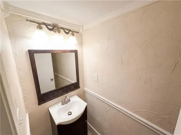 $183,000 | 105 Vineyard Pond Drive Northwest, Norcross, GA 30071