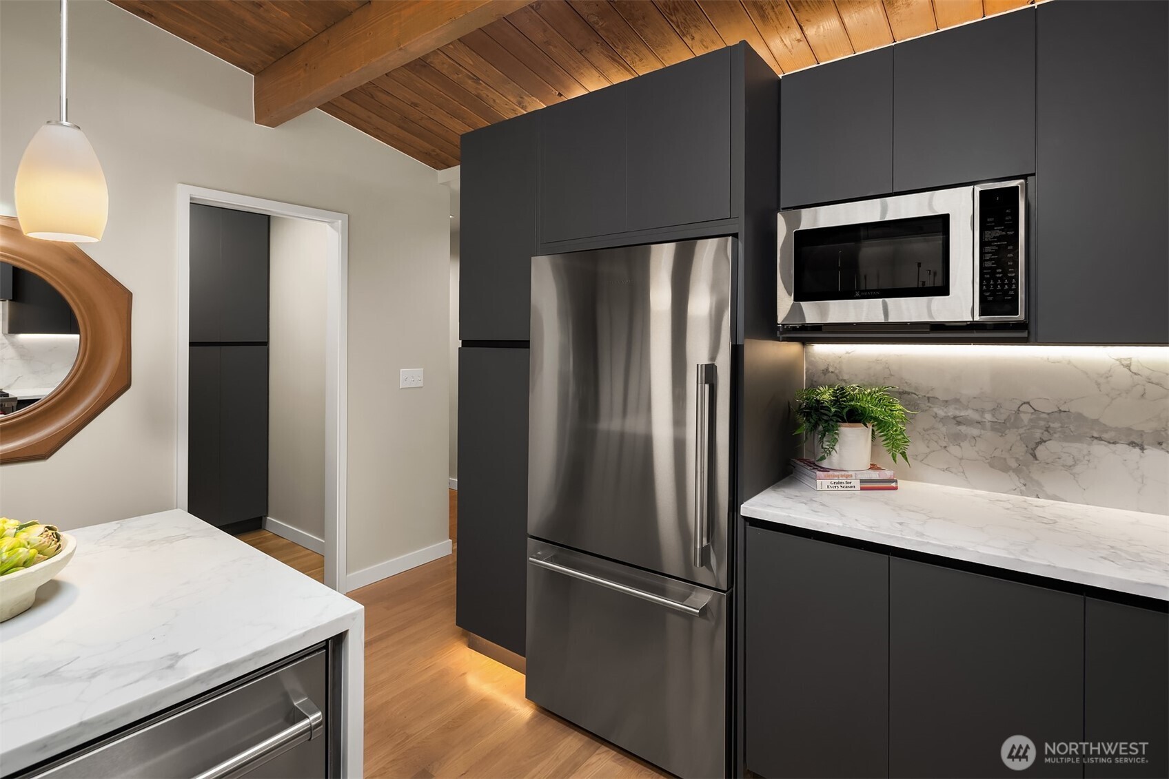 5409 Northeast 54th Street Seattle, WA 98105 - Photo 15 of 34