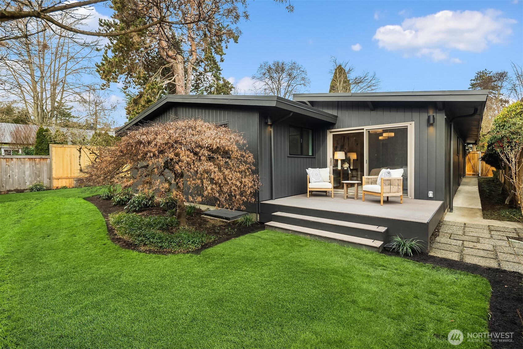 5409 Northeast 54th Street Seattle, WA 98105 - Photo 31 of 34