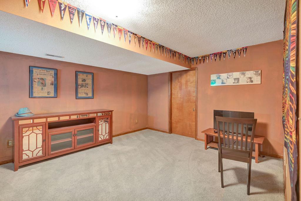 1752 Black Road Hamilton, OH 45013 - Photo 21 of 36 Gallery Image 21