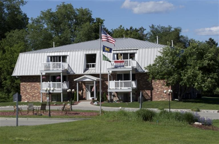 6710 Cascade Road Southeast, Unit 7 Grand Rapids, MI 49546 - Photo 1 of 22 Primary Photo