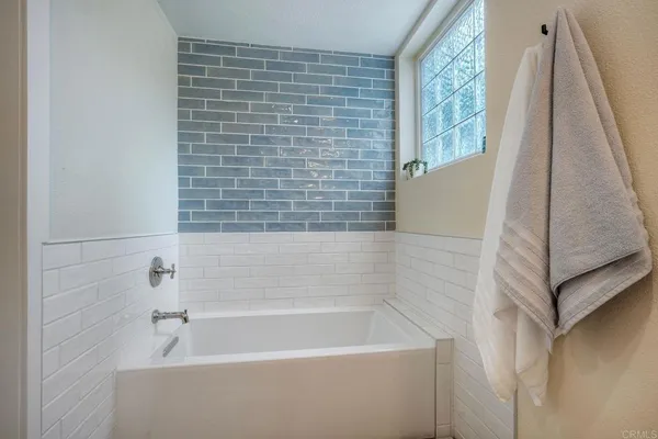 $5,200 | 823 Kalpati Circle, Unit 101, Carlsbad, CA 92008