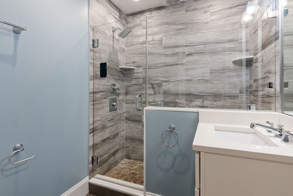 15 Preble Street, Unit 4 Boston, MA 02127 - Photo 17 of 23