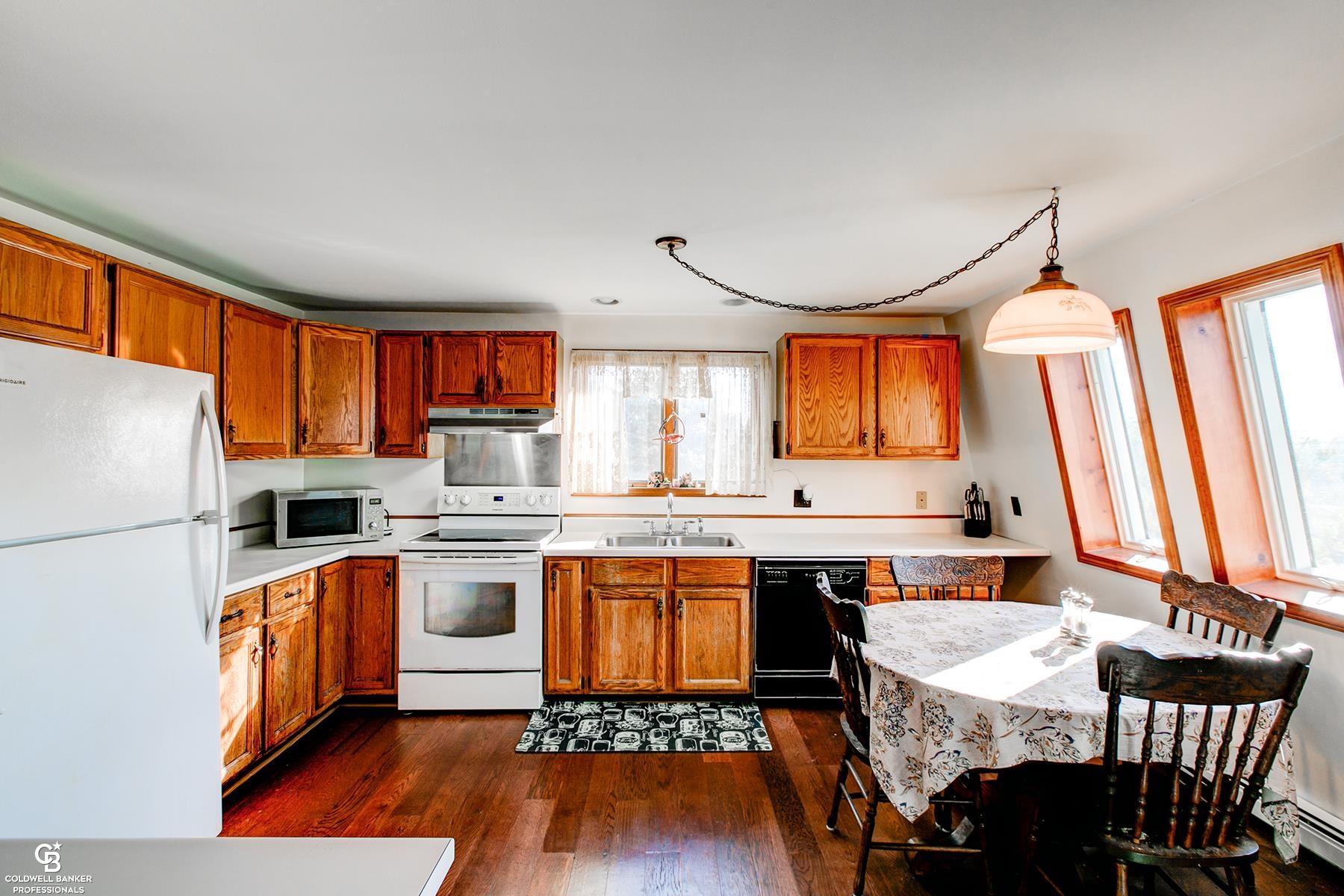 6545 Comstock Road Jeddo, MI 48032 - Photo 8 of 32