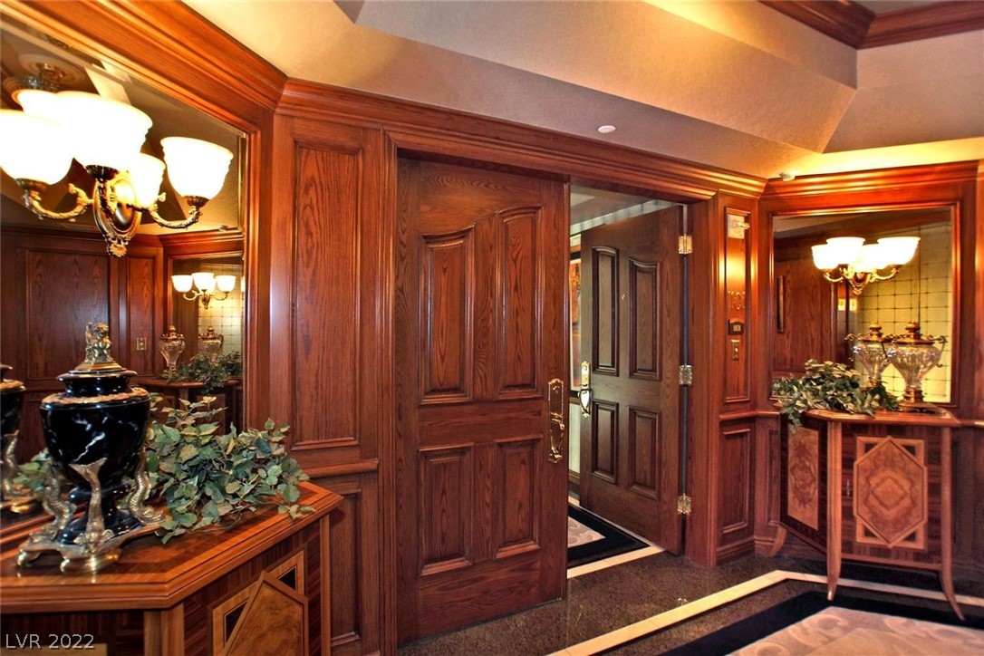 2877 Paradise Road, Unit 1101 Las Vegas, NV 89109 - Photo 3 of 25 Gallery Image 3