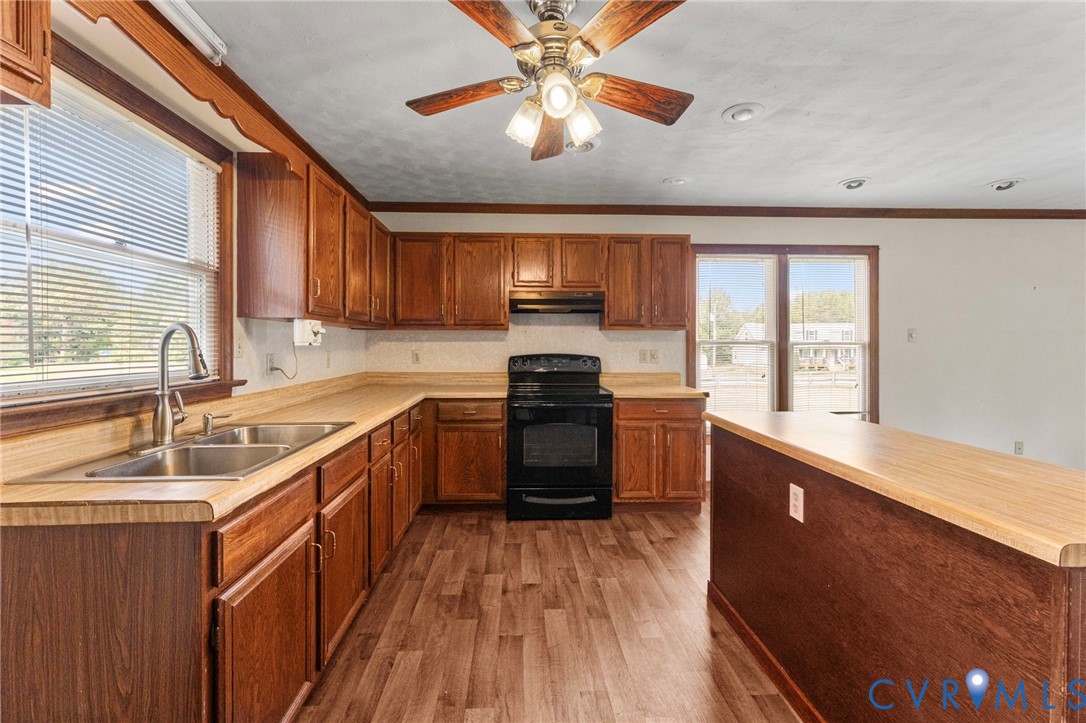2496 Red Lane Road Powhatan, VA 23139 - Photo 4 of 27 Gallery Image 4