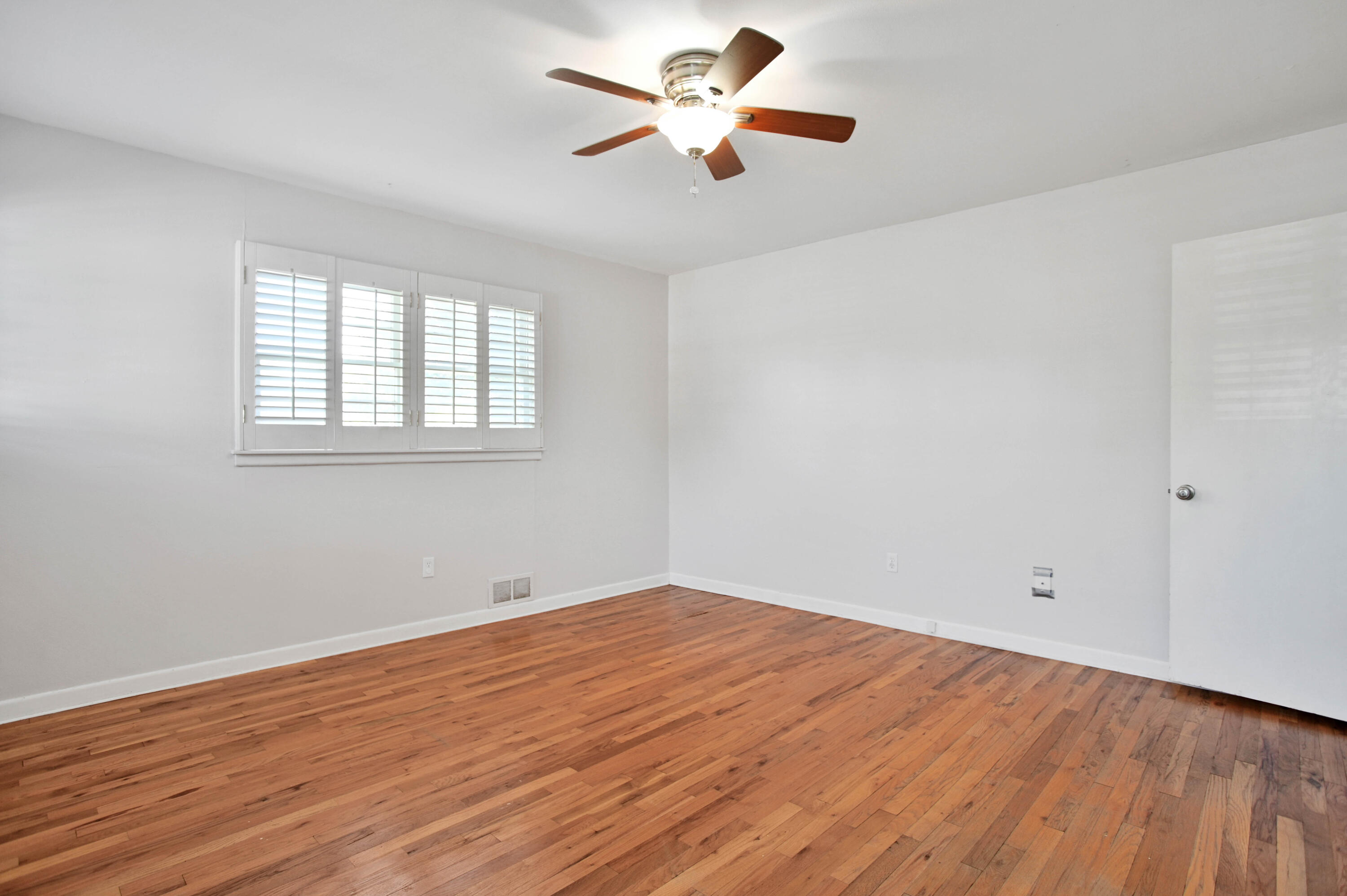 3706 37th Street Lubbock, TX 79413 - Photo 26 of 41 DSC_4197