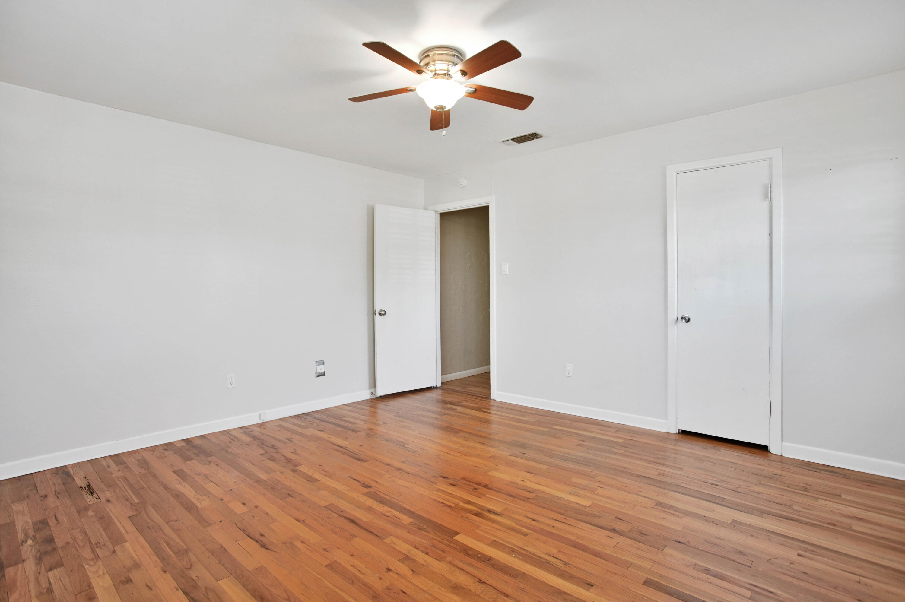 3706 37th Street Lubbock, TX 79413 - Photo 27 of 41 DSC_4198