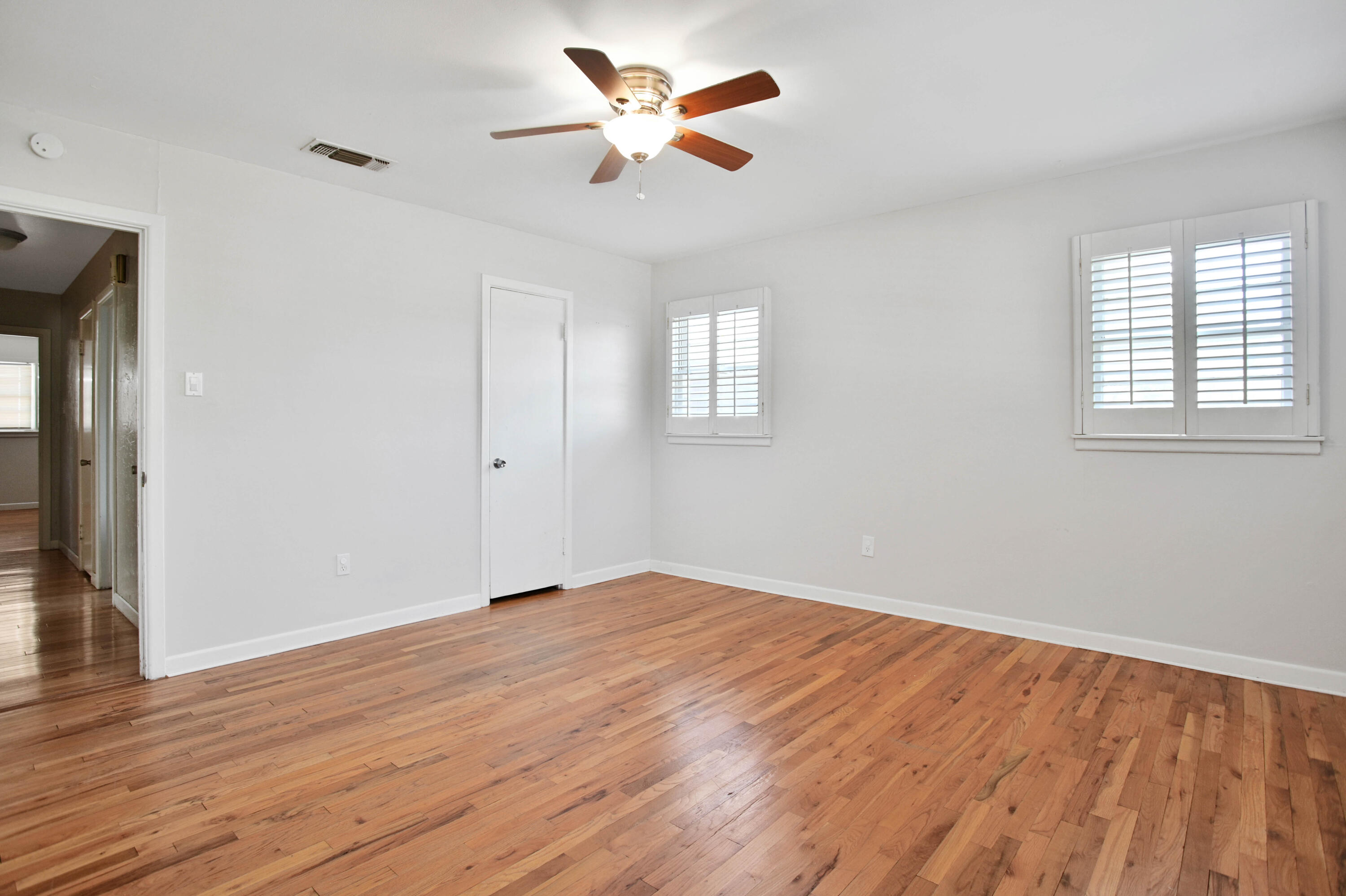 3706 37th Street Lubbock, TX 79413 - Photo 29 of 41 DSC_4200
