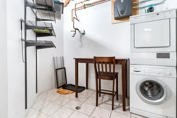 a view of entryway and hall