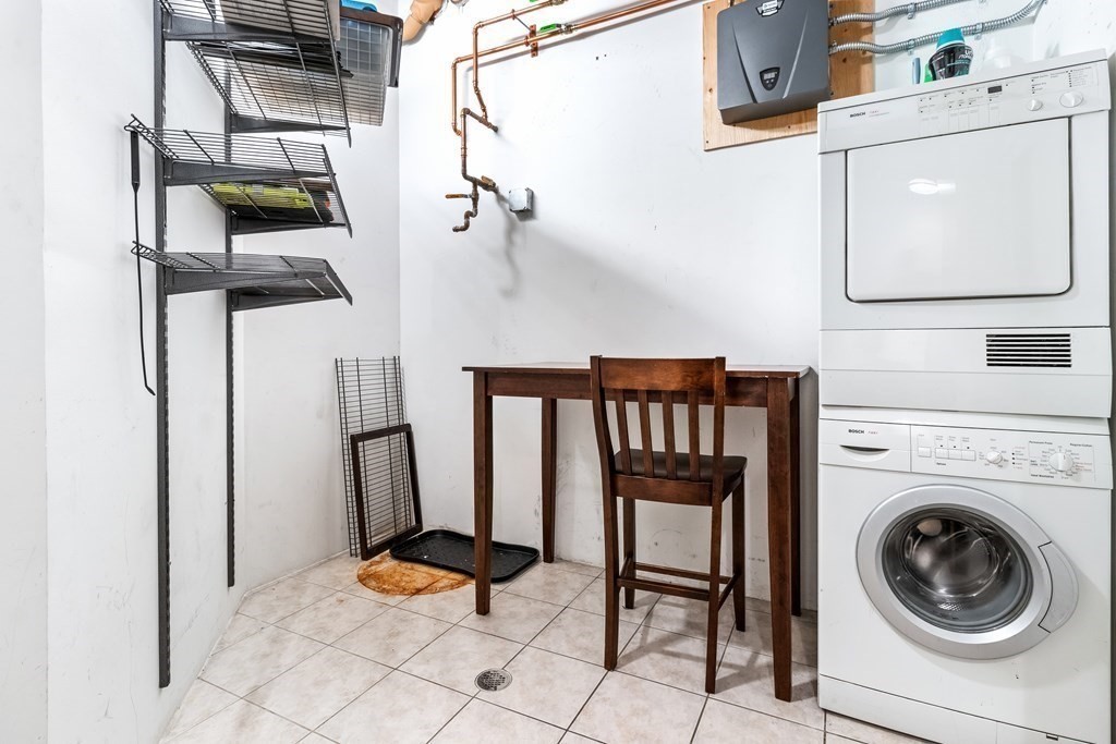 111 Beach Street, Unit 3D Boston, MA 02111 - Photo 10 of 10 a view of entryway and hall