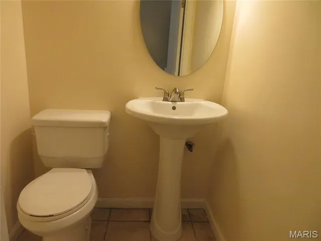 $1,380 | 1270 North And South Road, St. Louis, MO 63130