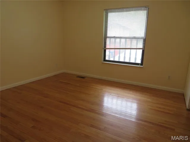 $1,380 | 1270 North And South Road, St. Louis, MO 63130