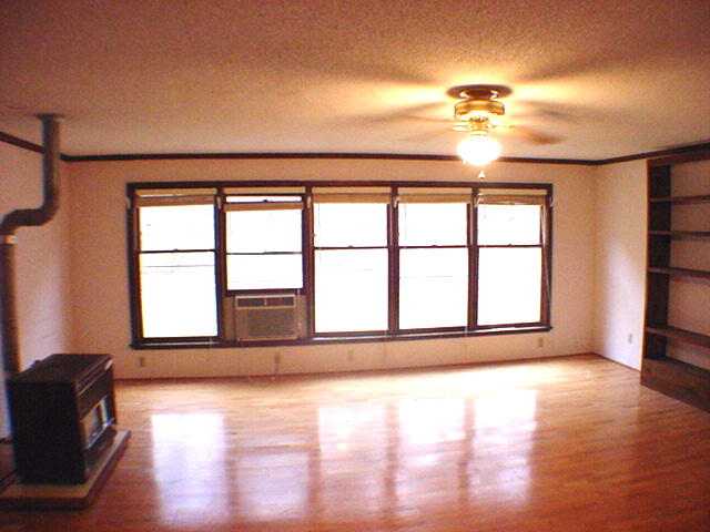 107 Roberts Road Williamston, SC 29697 - Photo 2 of 8