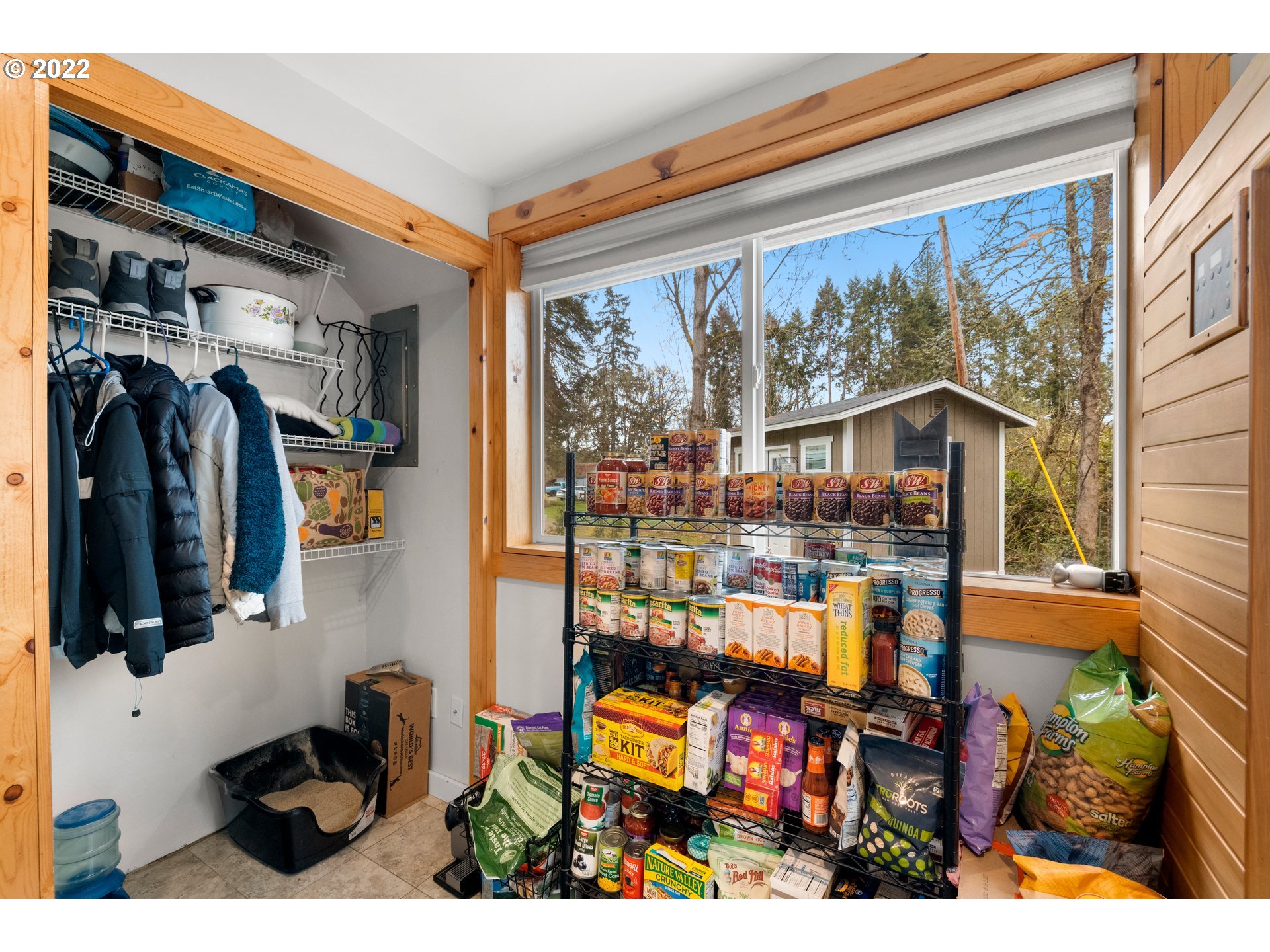 15714 South Windy City Road Mulino, OR 97042 - Photo 18 of 32 Mud Room