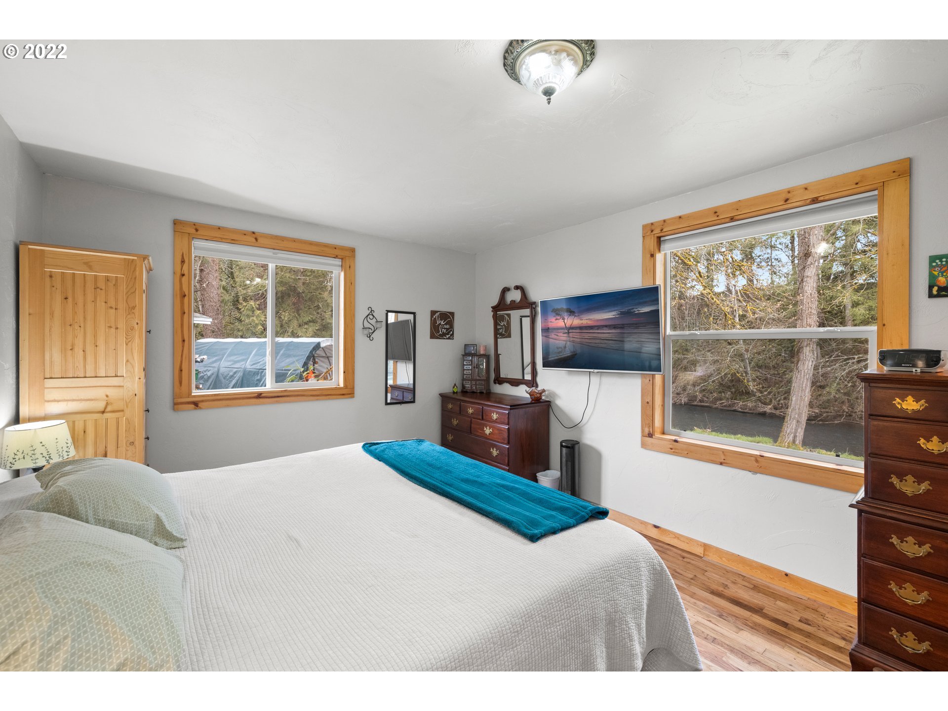 15714 South Windy City Road Mulino, OR 97042 - Photo 22 of 32 Bedroom