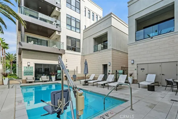 $10,000 | 4261 Uptown Newport Drive, Unit 1, Newport Beach, CA 92660