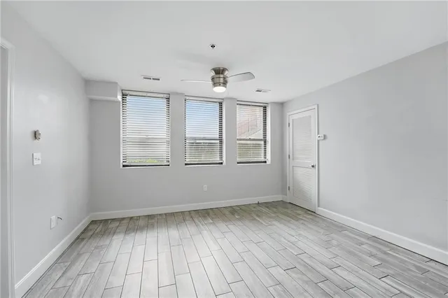 $144,500 | 2980 Baltimore Avenue, Unit 2101, Kansas City, MO 64108