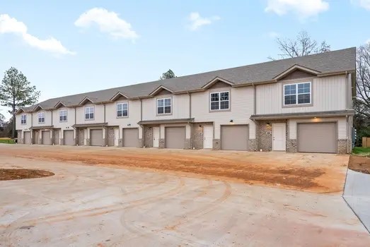 940 Britton Springs Road, Unit 305 Clarksville, TN 37042 - Photo 3 of 30