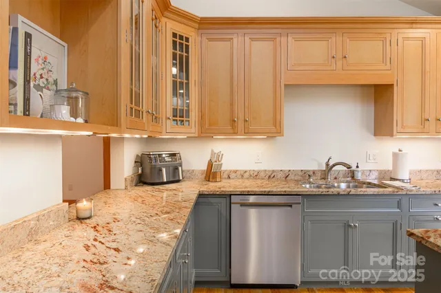 $1,175,000 | 56 Devonshire Drive, Mills River, NC 28759