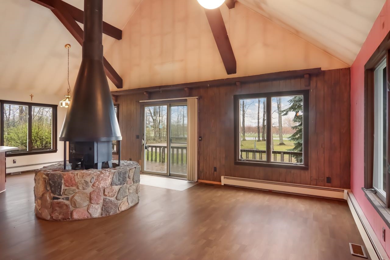 9737 East Otto Road Suttons Bay, MI 49682 - Photo 5 of 48 1910757-4.JPG