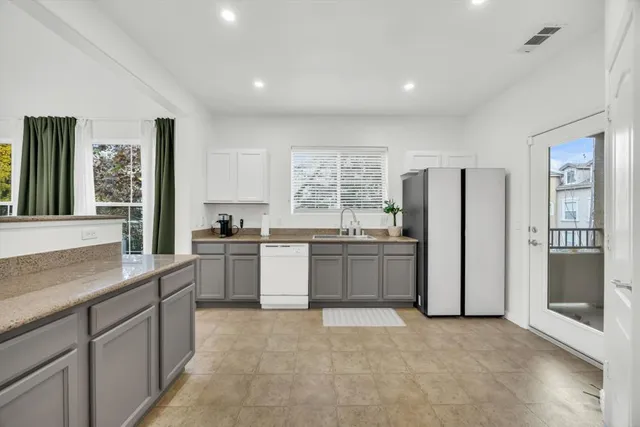 $425,000 | 1300 Riva Drive, Unit 7, West Sacramento, CA 95691