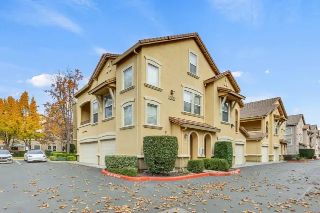 $425,000 | 1300 Riva Drive, Unit 7, West Sacramento, CA 95691