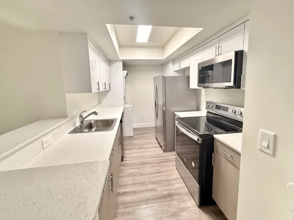 $2,567 | 18335 Northwest 68th Avenue, Unit 245420, Hialeah, FL 33015