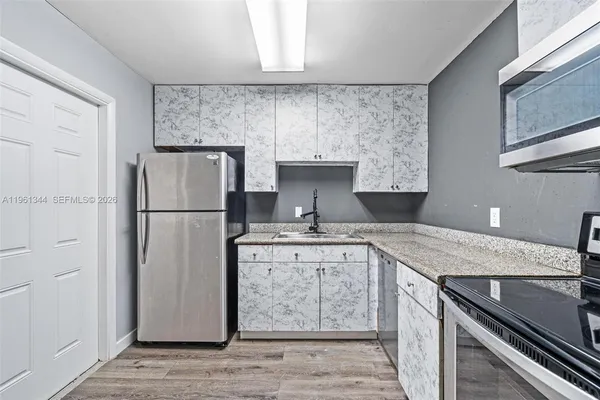 $1,875 | 15205 Northeast 6th Avenue, Unit D305, Miami, FL 33162