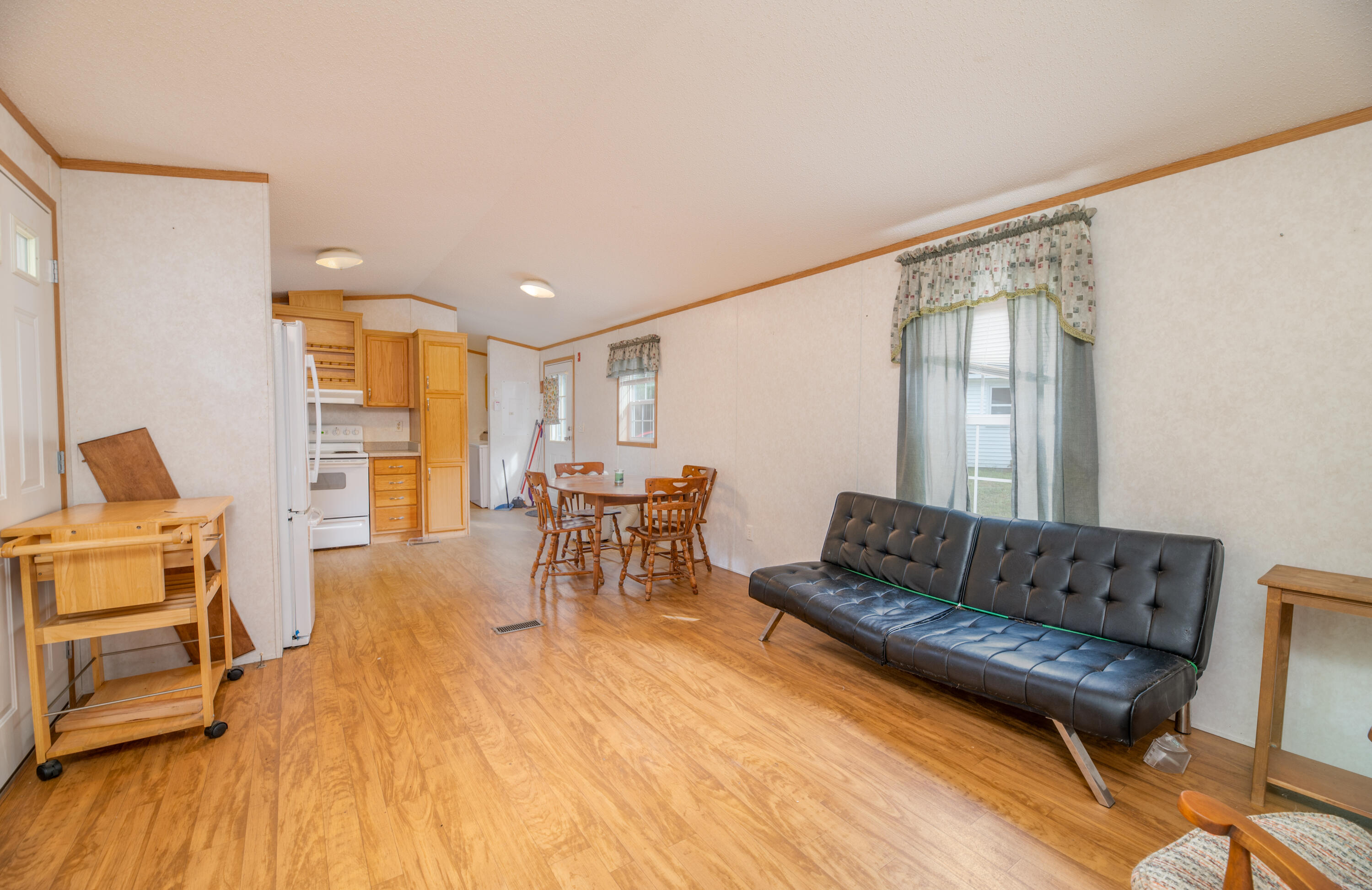 688 Wiscasset Road Pittston, ME 04345 - Photo 16 of 36 Interior11