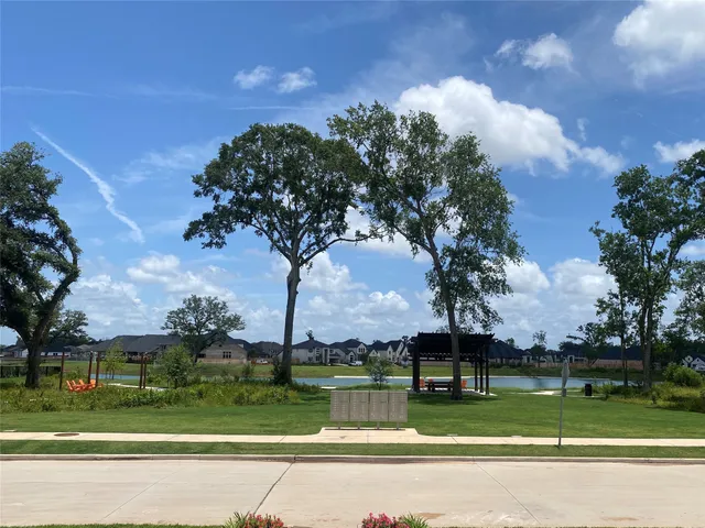 $1,145,000 | 1235 Crown Frst Drive, Missouri City, TX 77459